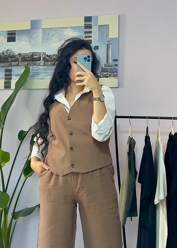 Diğer Bej Düğmeli Kolsuz Kadın Takım