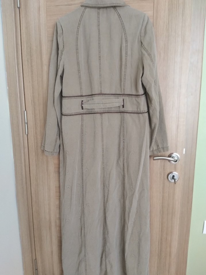 Bej Kemerli Uzun Keten Kadın Trençkot - Görsel 2