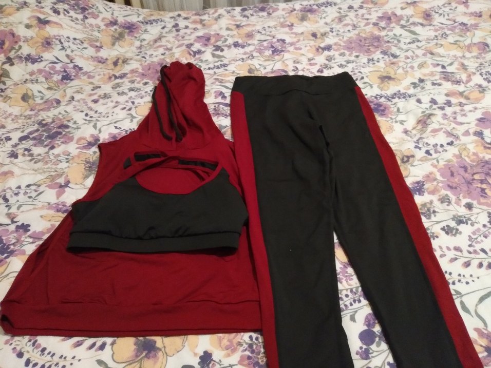 Kırmızı Siyah Kapüşonlu Spor Takım - Görsel 2