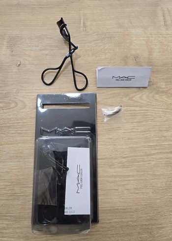 Mac kirpik kıvırıcı