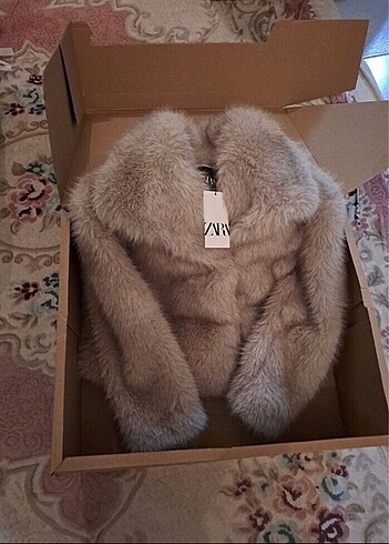 Zara Zara viral ekru kürk etiketli
