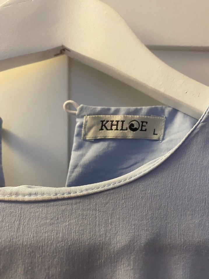 Mavi bel detaylı fırfırlı gömlek - Görsel 3