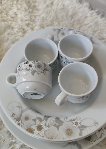 Karaca Gri Çiçek Desenli Kahve Fincanı ve Tabak Seti