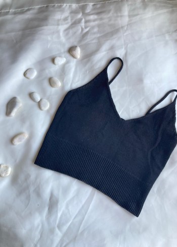 Siyah V Yakalı Kadın Crop Top