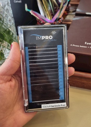 IMPRO Smokey Kahverengi Takma Kirpik Seti - Görsel 2