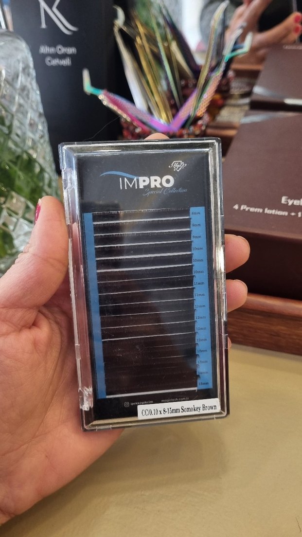IMPRO Smokey Kahverengi Takma Kirpik Seti - Görsel 2