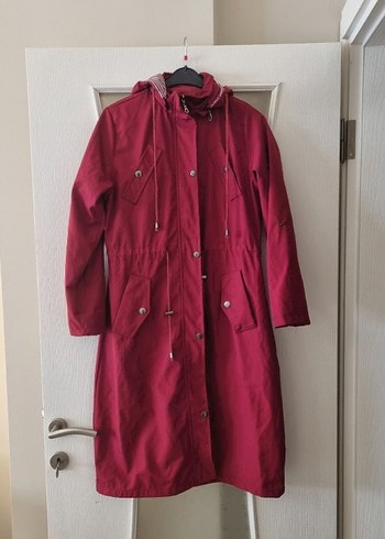 Bordo Düğmeli Uzun Kadın Yağmurluk - Görsel 2