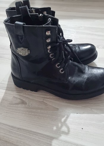 Siyah Bot - Görsel 2