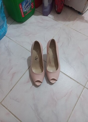 Topuklu ayakkabı - Görsel 3