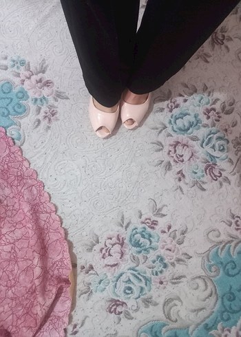 Topuklu ayakkabı - Görsel 4