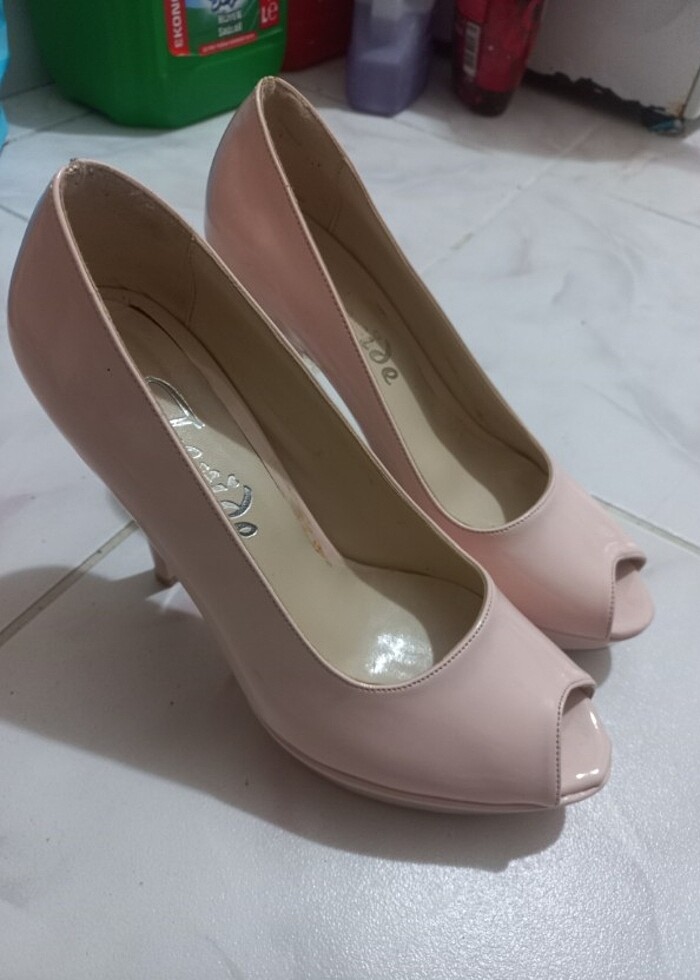 Topuklu ayakkabı - Görsel 2