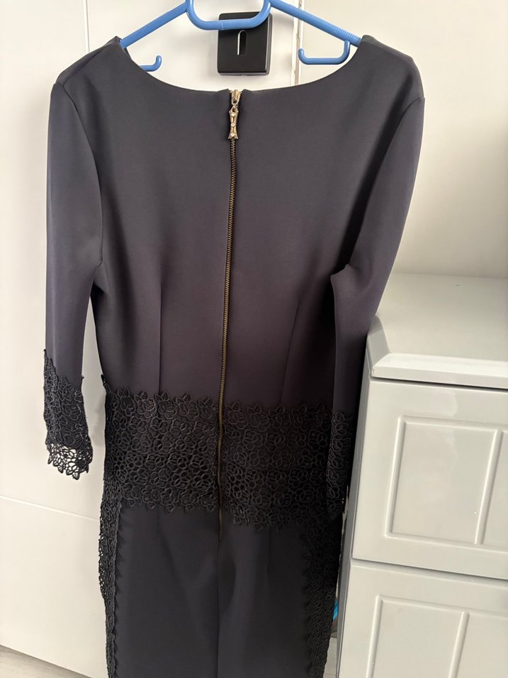 Zincir Detaylı Siyah Midi Elbise - Görsel 5