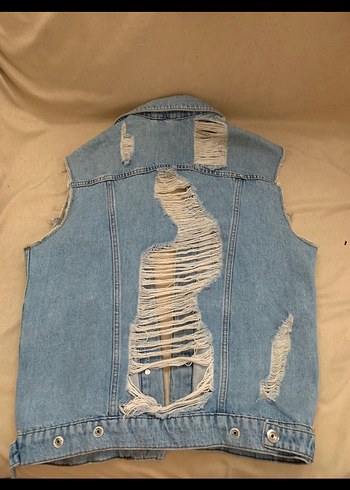 Koton Düğmeli Yırtık Detaylı Kadın Denim Yelek
