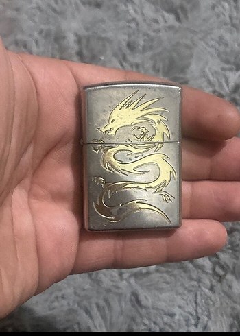 Altın Renkli Vintage Dragon Zippo