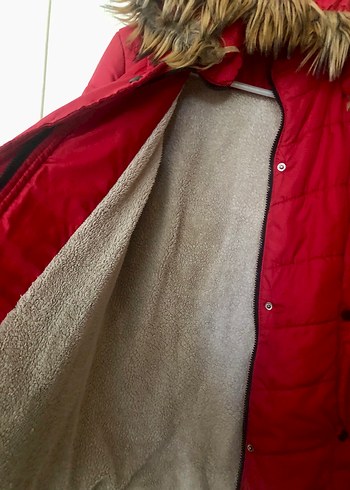 Şapkası kürklü içi tüylü sıcacık tutan Kırmızı çocuk  Kış Montu - Görsel 4