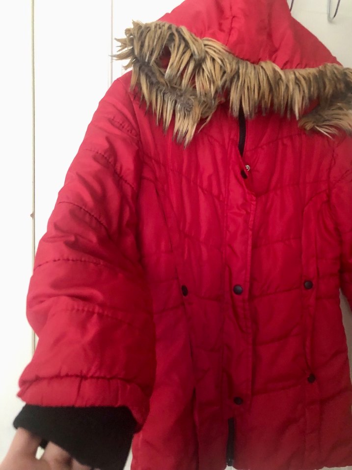 Şapkası kürklü içi tüylü sıcacık tutan Kırmızı çocuk  Kış Montu - Görsel 2