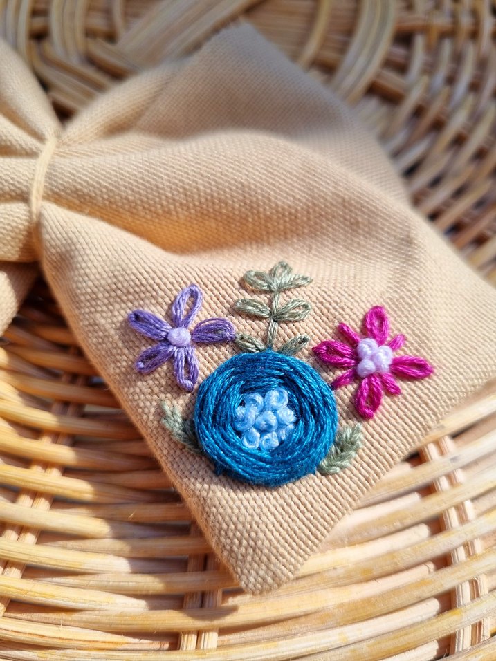 Nakışlı Bej ve Krem Fiyonk Toka - Görsel 3