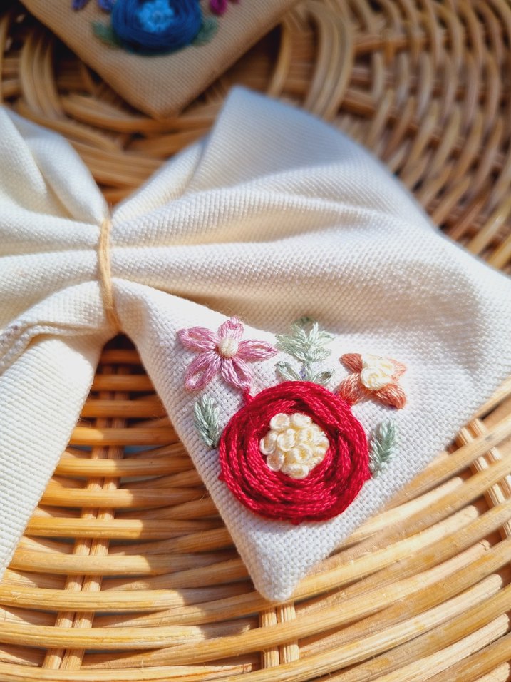 Nakışlı Bej ve Krem Fiyonk Toka - Görsel 4