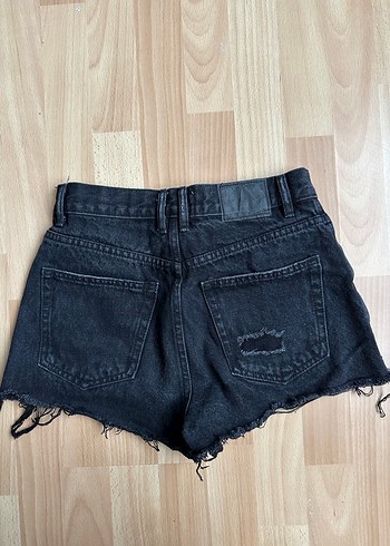 Pull&Bear Distressed Siyah Denim Şort - Görsel 2