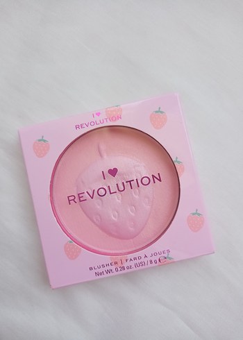 Revolution Pembe Allık