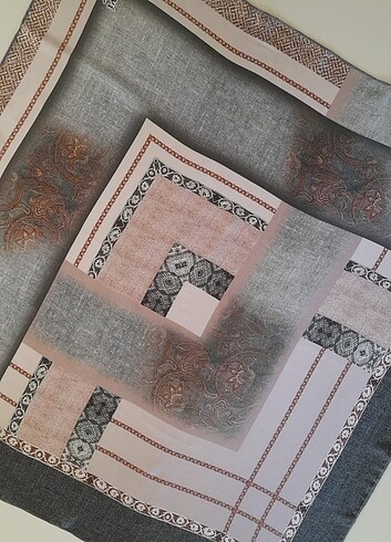 Armine Levidor Twill Saf İpek Eşarp