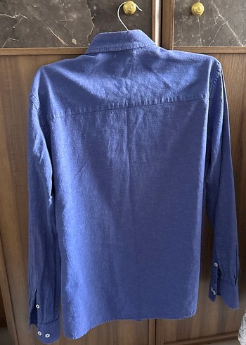 Düğmeli Mavi Keten Erkek Gömlek - Görsel 2