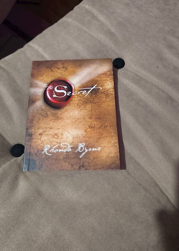The Secret - Rhonda Byrne Kişisel Gelişim Kitabı