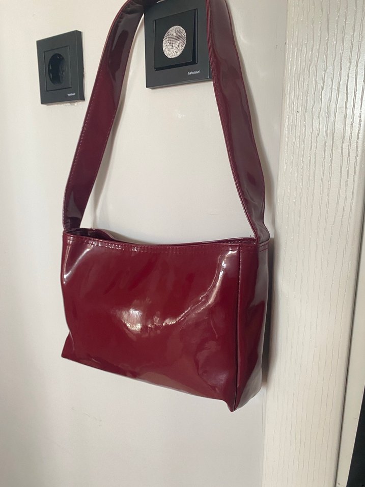 Parlak Kırmızı Deri Kadın Omuz Çantası - Görsel 2