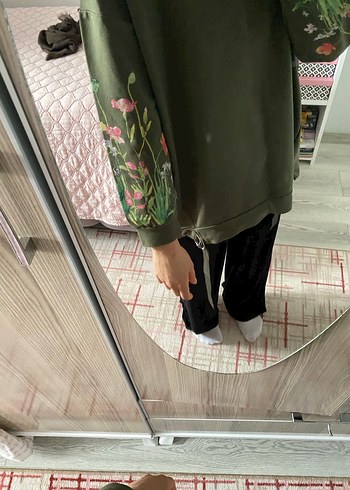 Yeşil Nakışlı Kadın Sweatshirt - Görsel 3