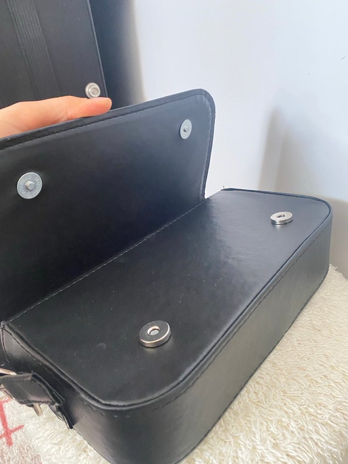 Siyah Deri Minimalist Kadın Çanta - Görsel 3