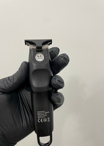 Kemei Profesyonel Siyah Saç Kesme Makinesi - Görsel 5