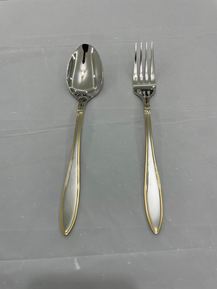 Altın Renkli Parlak Kaşık ve Çatal Seti - Görsel 2