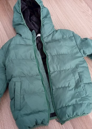 6 Yaş Beden Erkek Çocuk Yeşil Kapüşonlu Mont