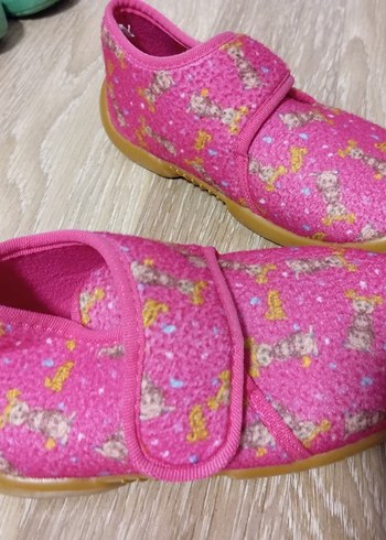 Kız Çocuk Pembe Renkli Cırt Cırtlı Ev Terliği - Görsel 2