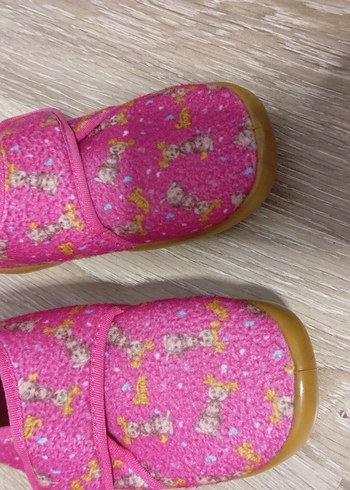 Kız Çocuk Pembe Renkli Cırt Cırtlı Ev Terliği - Görsel 6