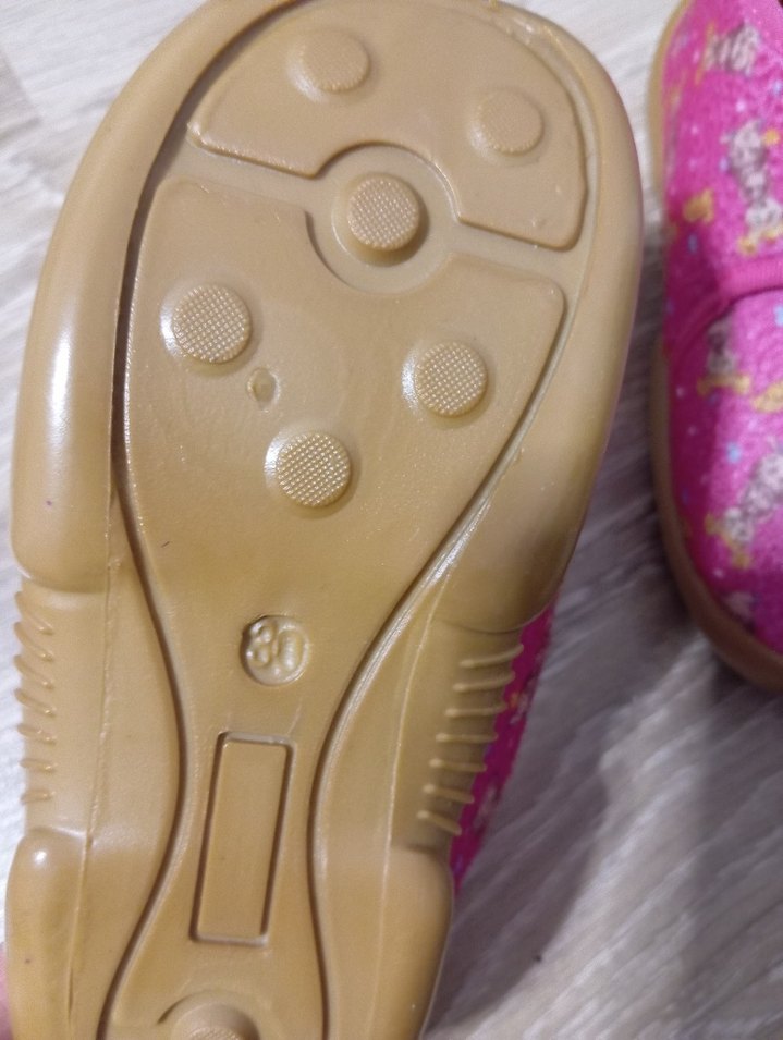 Kız Çocuk Pembe Renkli Cırt Cırtlı Ev Terliği - Görsel 4