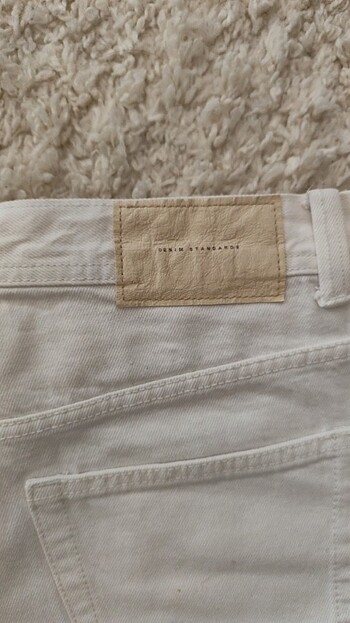 42 Beden Zara Beyaz Denim Short