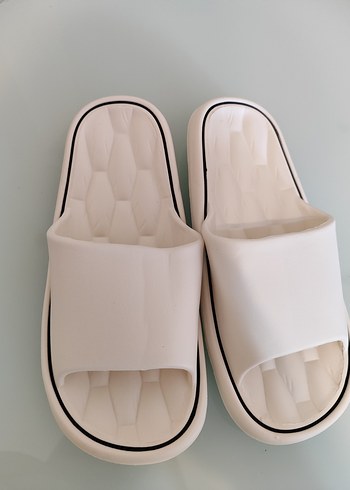 Beyaz Minimalist Stiletto Topuklu Kadın Terlik