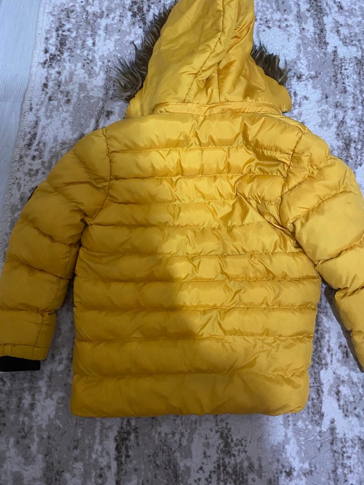 Sarı Kürklü Erkek Çocuk Mont - Görsel 5