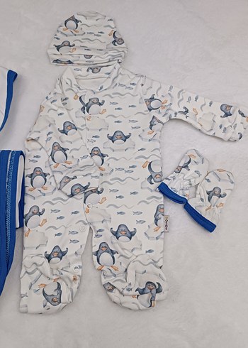 Penguen Desenli 5li Hastane Çıkışı ve Bebek Seti  %100 Pamuk - Görsel 3