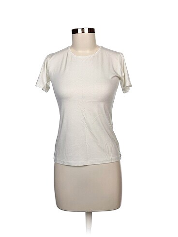 Aker T-shirt %70 İndirimli.