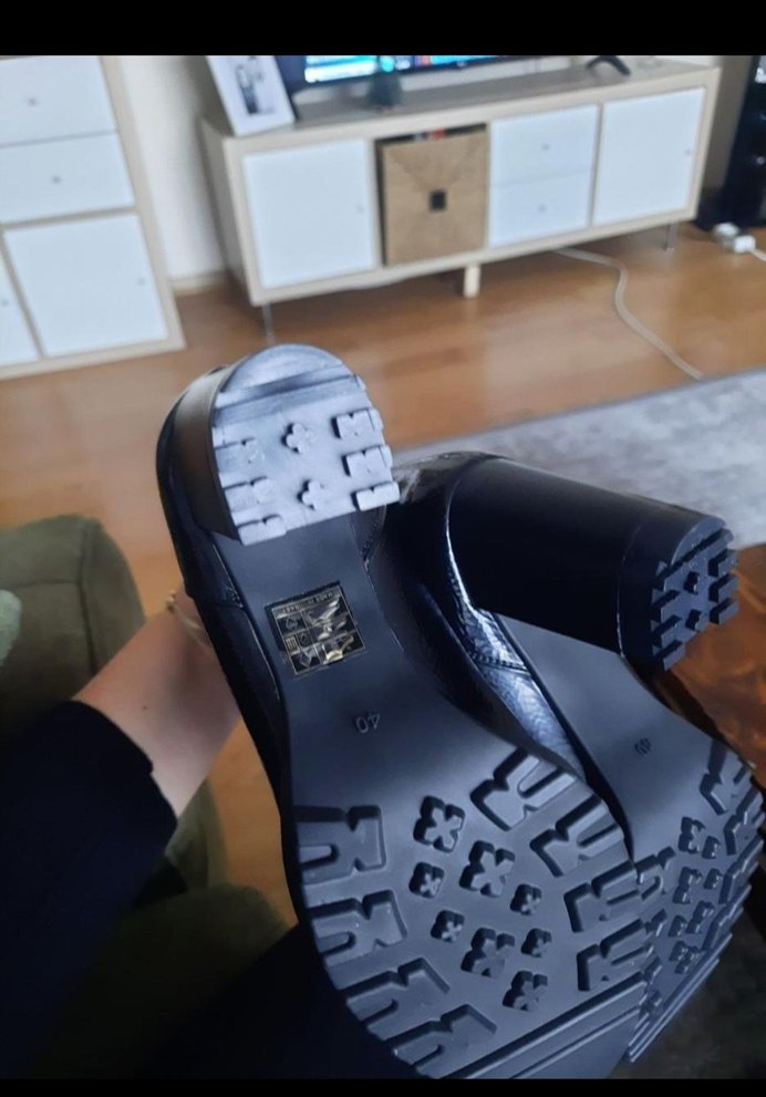 Siyah rugan butigo bot - Görsel 2