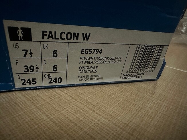 39,5 Beden beyaz Renk Adidas falcon