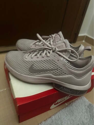 Nike Rahat ve şık