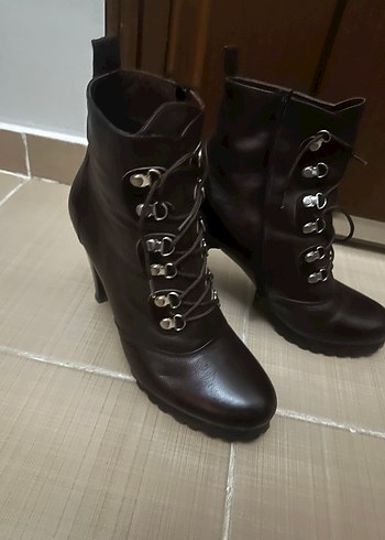 Kahverengi Gerçek Deri Gotik Topuklu Kadın Bot - Görsel 2