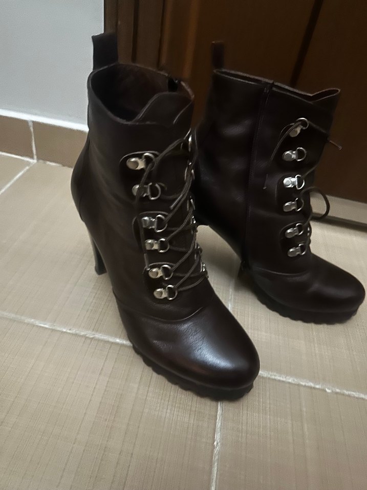 Kahverengi Gerçek Deri Gotik Topuklu Kadın Bot - Görsel 2