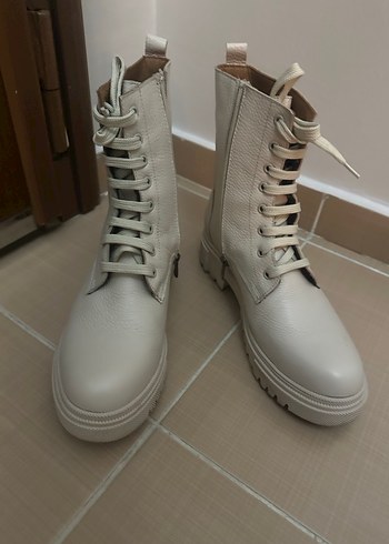 Beyaz GERÇEK Deri Kadın Bot - Blok Topuklu - Görsel 2