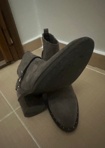 TERGAN GERÇEK DERŞ Gri Süet Tokalı Biker Kadın Botu - Görsel 4