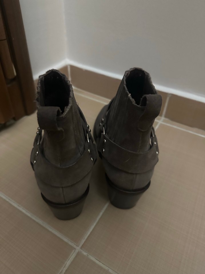 TERGAN GERÇEK DERŞ Gri Süet Tokalı Biker Kadın Botu - Görsel 5