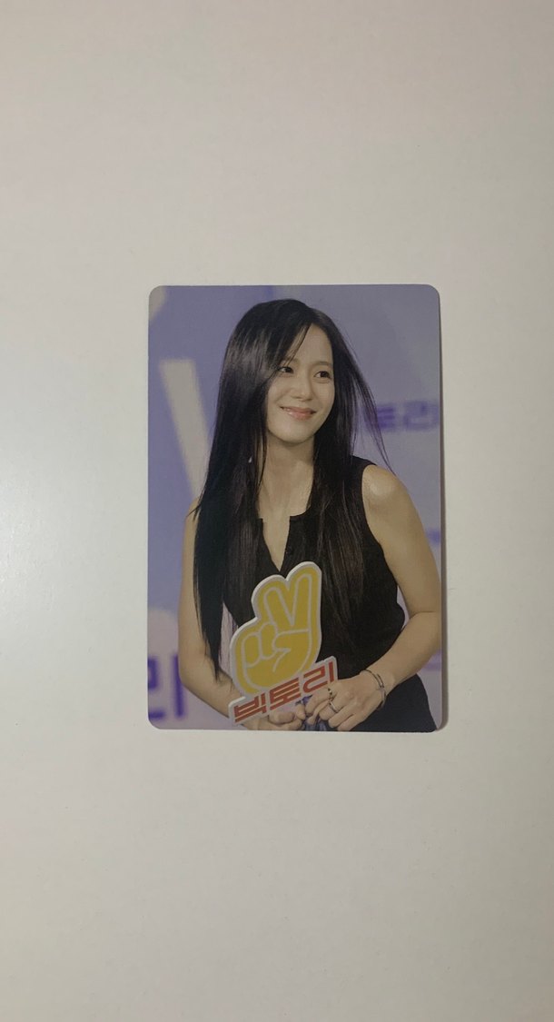 jisoo lomocard iki adet istediğiniz - Görsel 2